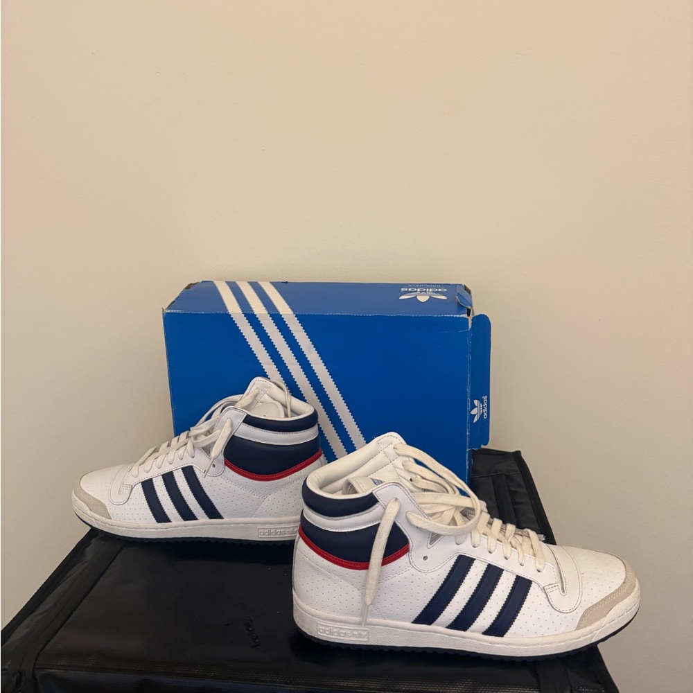 Size 10  Adidas Top Ten RB White Dark Blue